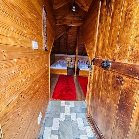 Vendégház Kore Gjirokastra