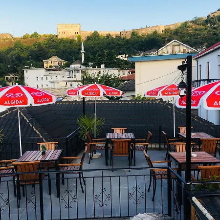 Vendégház Kore Gjirokastra